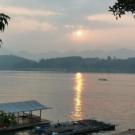 Baan Dongsak River View 桑卡武里 外观 照片